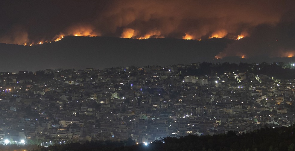 Στο έλεος της φωτιάς η Ελλάδα – Χαρδαλιάς: 98 νέα πύρινα μέτωπα