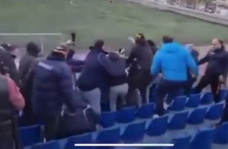 Άγριο ξύλο σε ματς της ΕΠΣΑ – Κατσαβίδια, γκλοπ και παίκτες στο νοσοκομείο