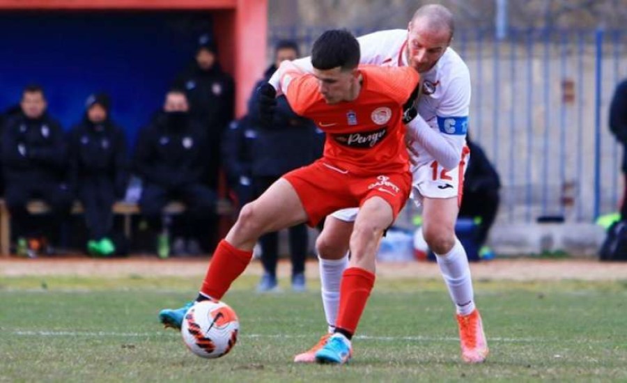 Super League 2: Με το δεξί ο Καβακάς στον Ολυμπιακό Βόλου, με υπογραφή Βερνάρδου!