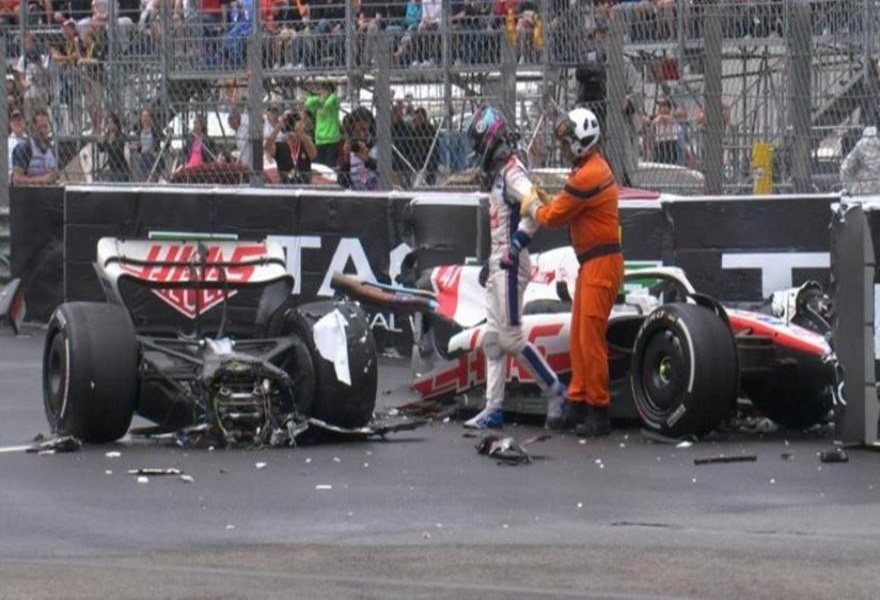 «Πάγωσαν» στην Formula 1 – Κόπηκε στη μέση το μονοθέσιο του Σουμάχερ