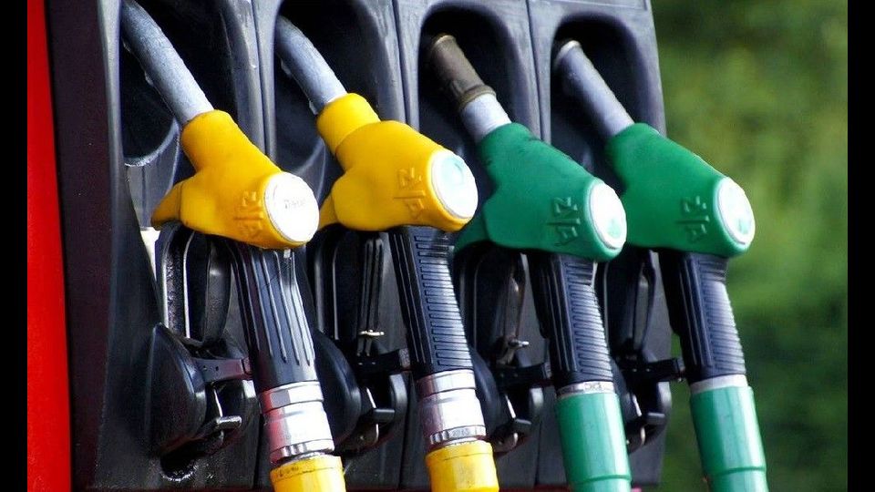 Επιδότηση καυσίμων: «Κλείδωσε» το Fuel Pass για τους επόμενους μήνες