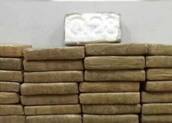 Κοκαΐνη 67 κιλών σε κοντέινερ στον Πειραιά – Τρεις συλλήψεις, o ρόλος του πρώην ποδοσφαιριστή (vid)