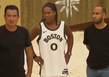 Μπήκε στο Survivor ο Ροναλντίνιο… και τους «χάζεψε» – Βίντεο