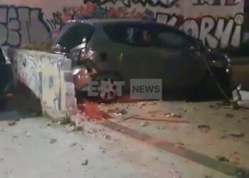 Έκρηξη στον Πειραιά: Ξηλώθηκαν ακόμα και παράθυρα σε διπλανές πολυκατοικίες – Βίντεο