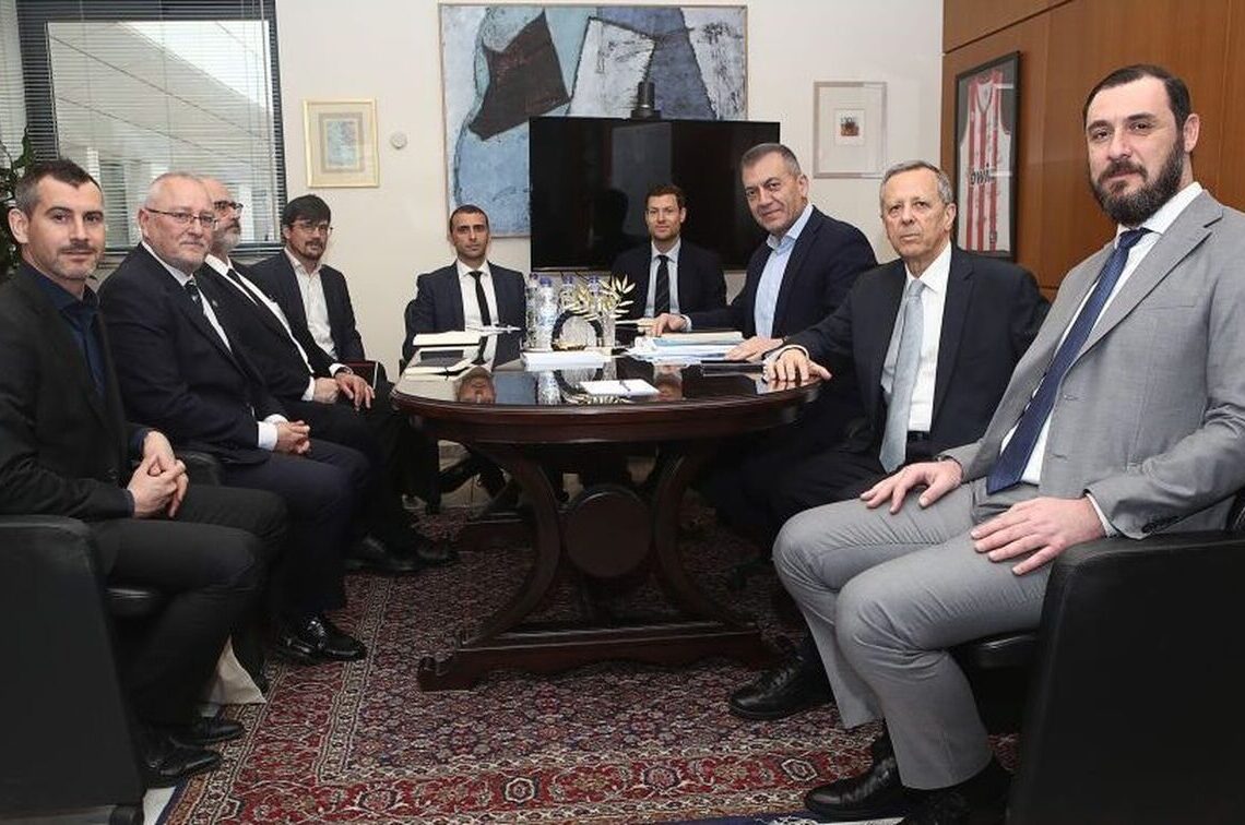Συνάντηση Βρούτση με FIFA, UEFA και ΕΠΟ για το αυτοδιοίκητο του ποδοσφαίρου