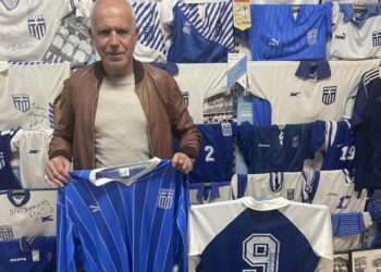 Ο «Γαλανόλευκος Φάρος» τίμησε Αναστόπουλο
