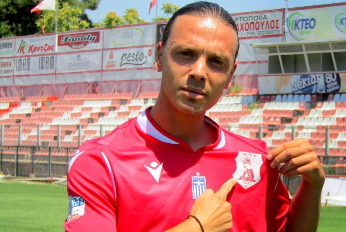 Στη λίστα της ΑΕΛ ο Οικονόμου – Φλερτ με τον χαφ του Πανσερραϊκού
