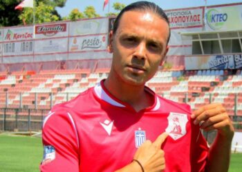 Στη λίστα της ΑΕΛ ο Οικονόμου – Φλερτ με τον χαφ του Πανσερραϊκού