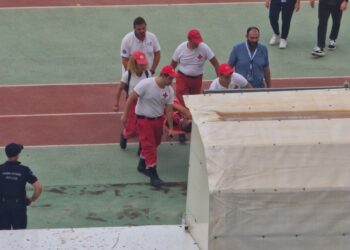Παναχαϊκή-ΑΕΚ Β: Αποχώρησε με ασθενοφόρο ο Πατρινός – Φωτογραφίες