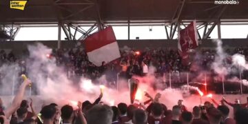 Τρομερές σκηνές κατά τον γύρο του θριάμβου των παικτών της ΑΕΛ – Βίντεο με τη μεγάλη γιορτή για την άνοδο