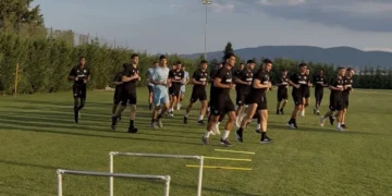 «Έβαλε μπροστά» η Καλαμάτα – Δείτε εικόνες από την Πτολεμαΐδα